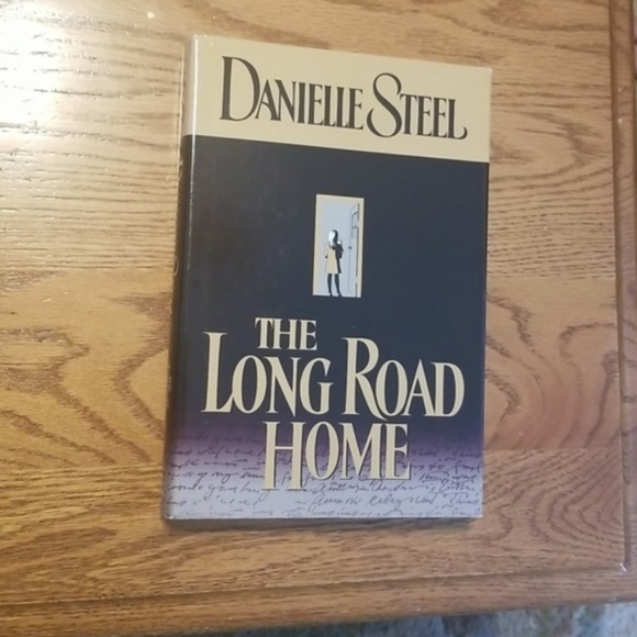 Danielle Steele The Long Road Home Hardback Book - Picture 1 of 4